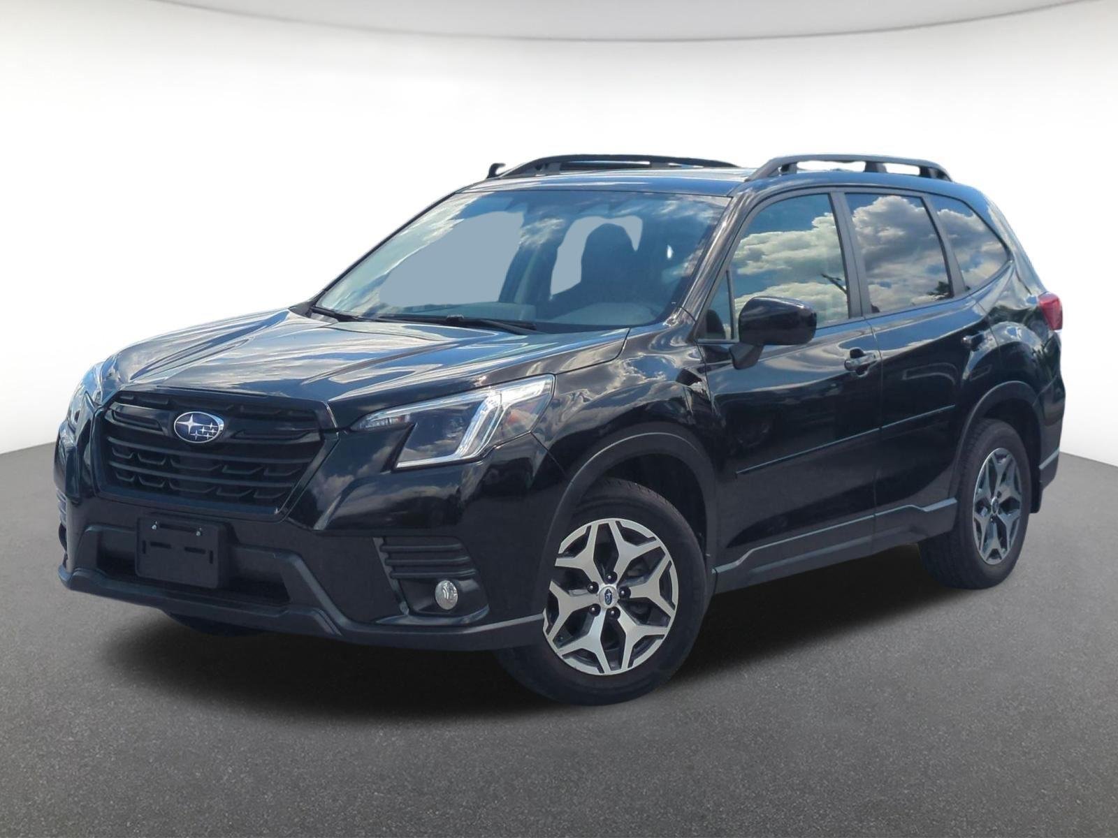 Used 2023 Crystal Black Silica Subaru Premium image 1