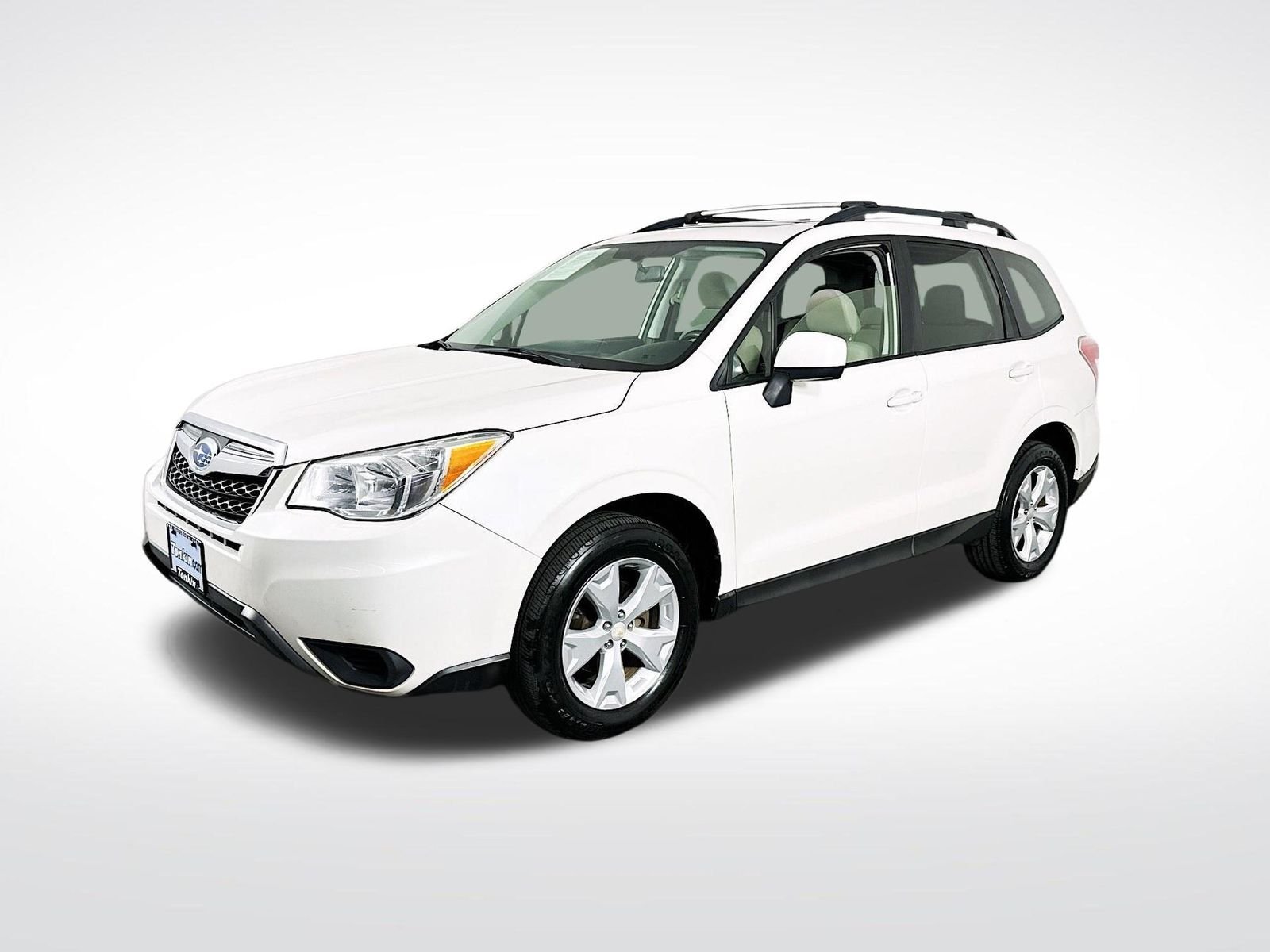 Used 2016 Crystal White Pearl Subaru 2.5i Premium image 3