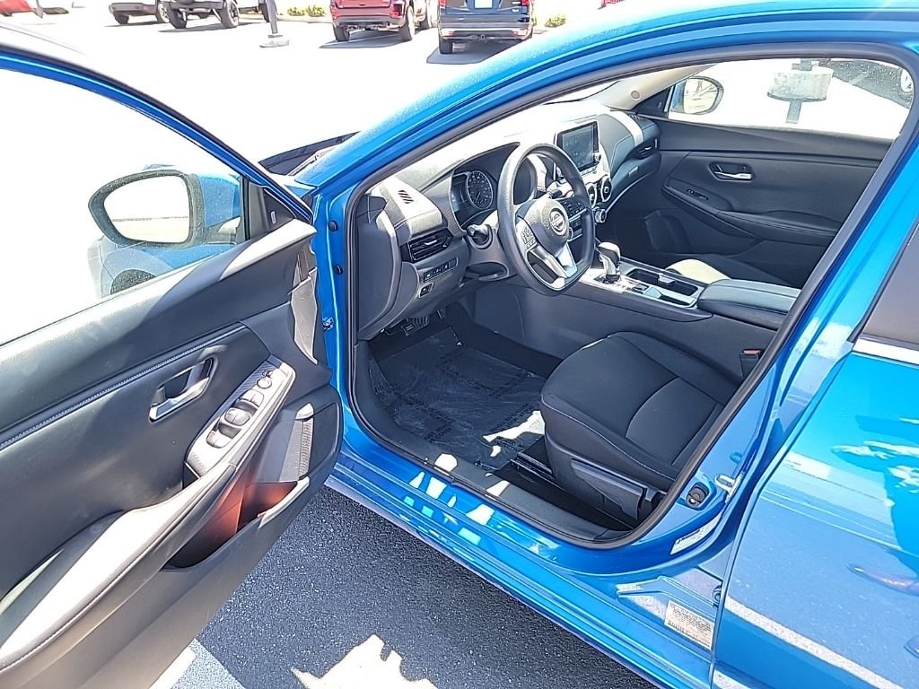 Used 2024 Blue Nissan SV image 6