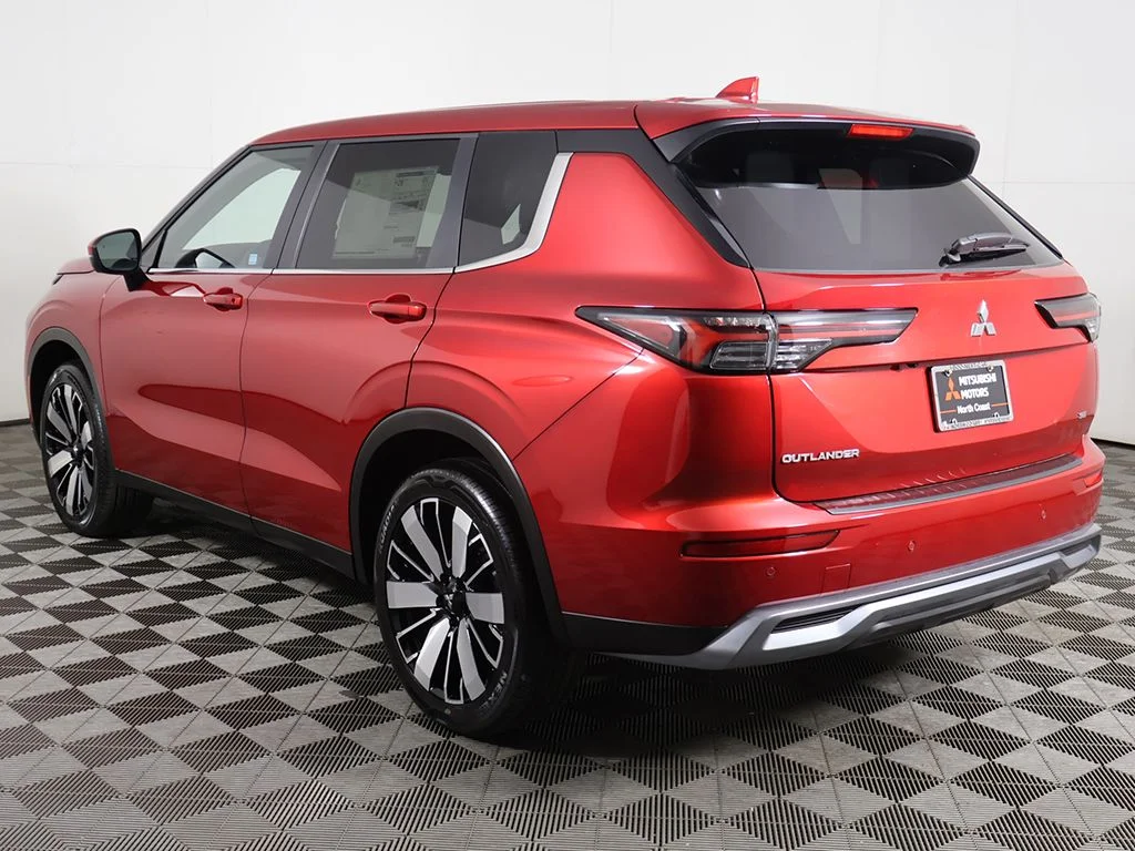 New 2026 Red Mitsubishi SE 1.5T 2WD image 12