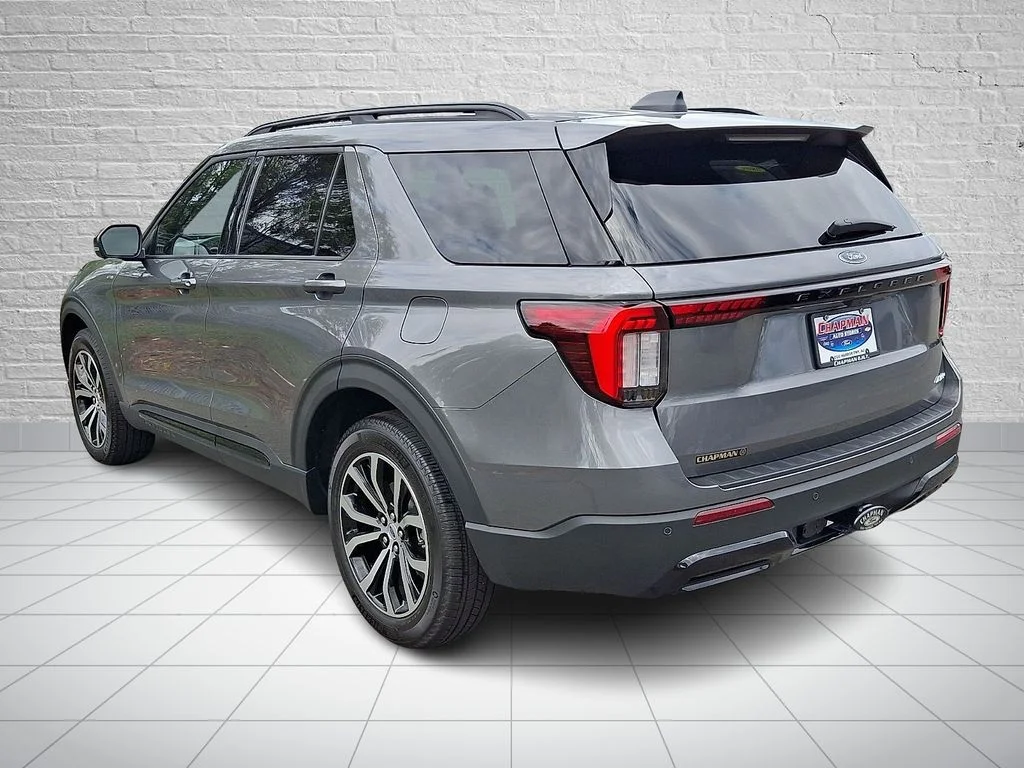 2026 Ford Explorer ST-Line - Photo 6