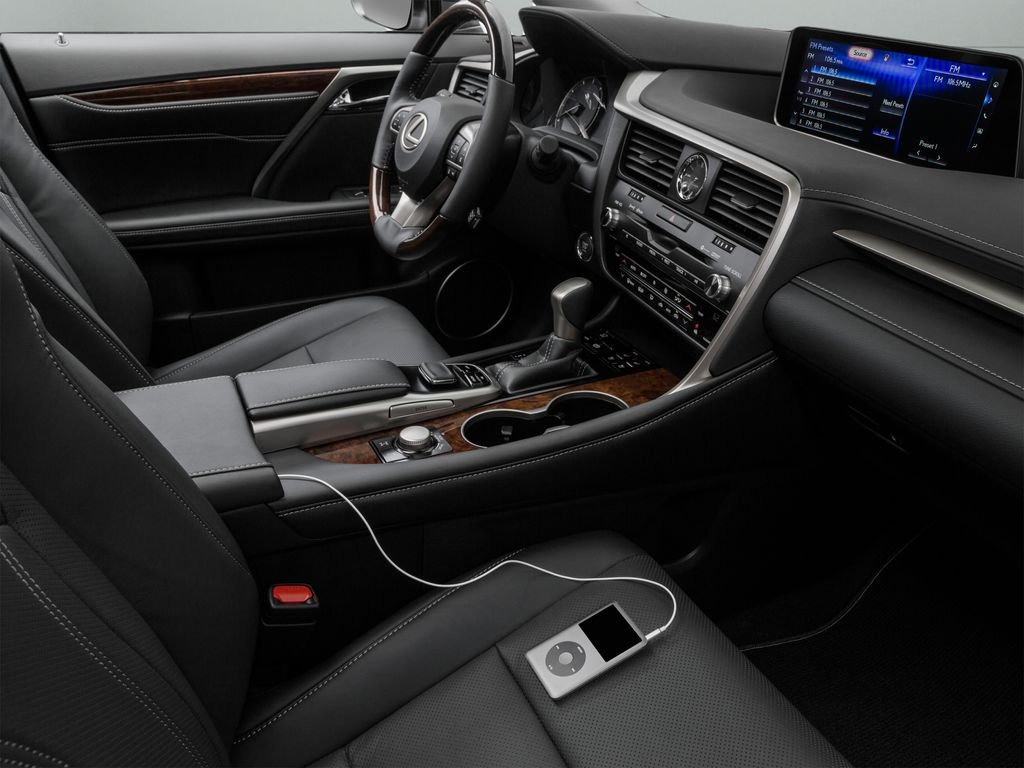 Used 2017 White Lexus 350 image 33