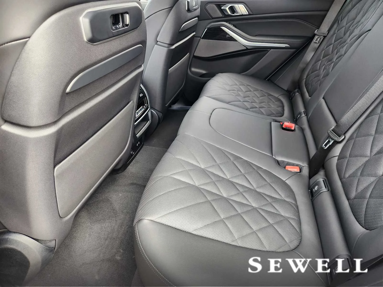 New 2026 Brooklyn Grey Metallic BMW xDrive50e image 6
