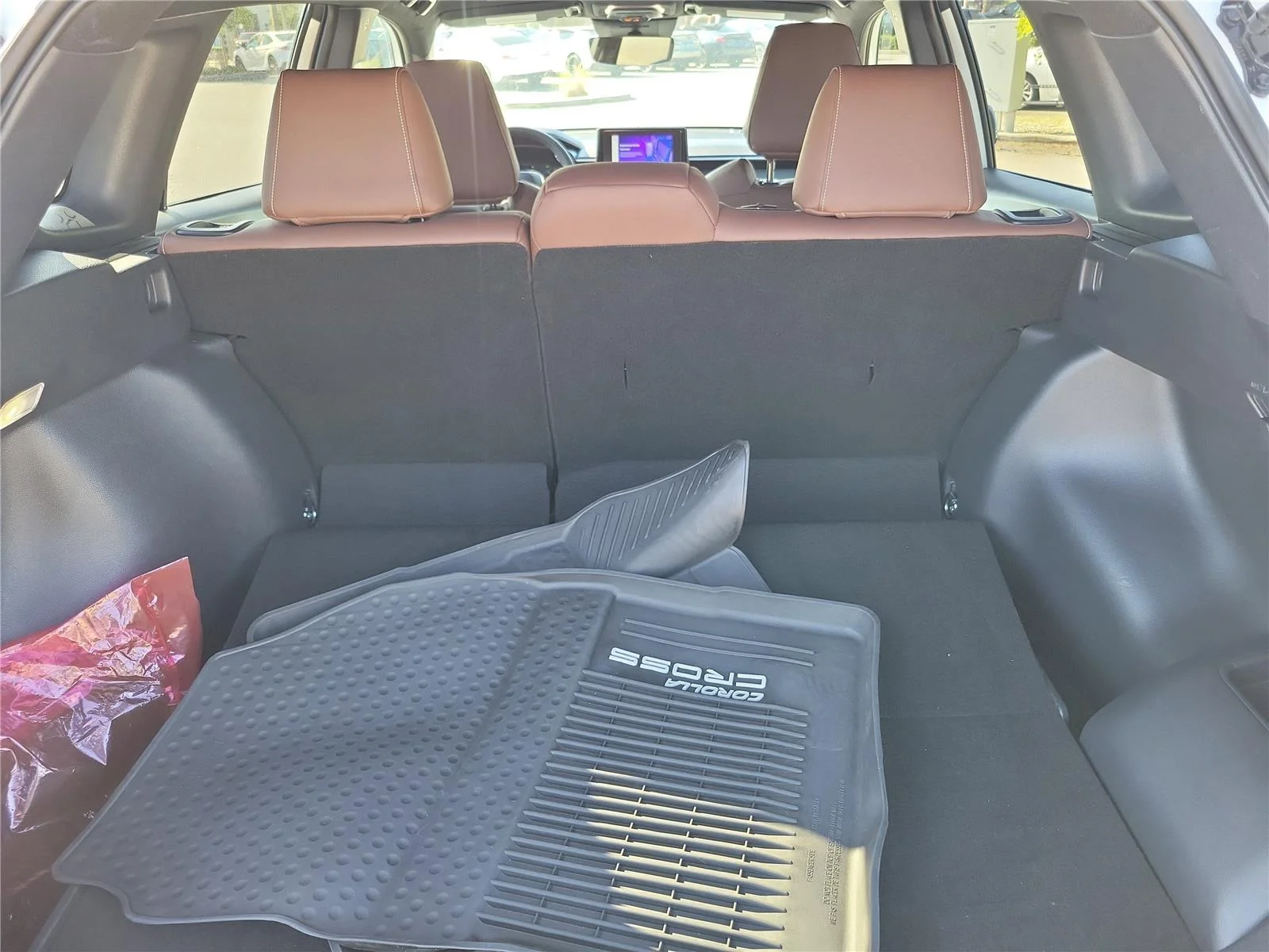 Used 2024 Wind Chill Pearl Toyota Hybrid SE image 10