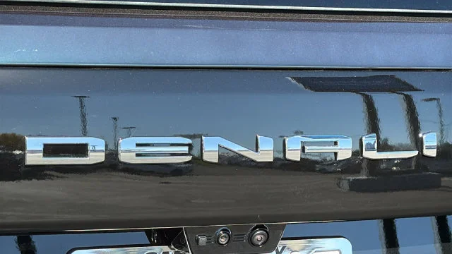2027 GMC Yukon Denali Ultimate - Photo 28