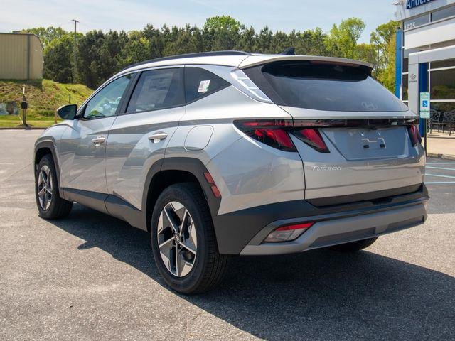 New 2026 Silver Hyundai SEL AWD image 9