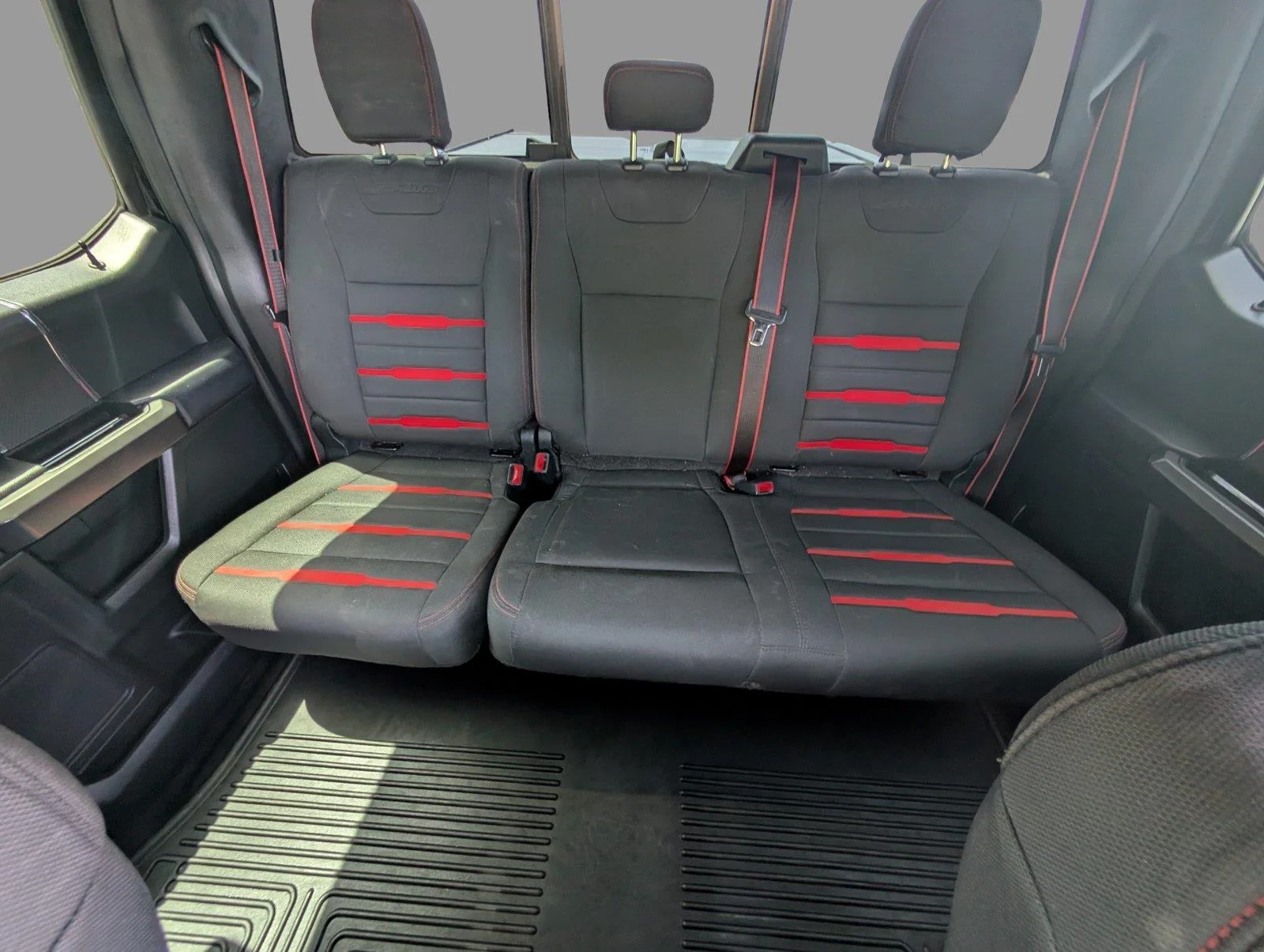 Used 2016 Shadow Black Ford XLT image 33