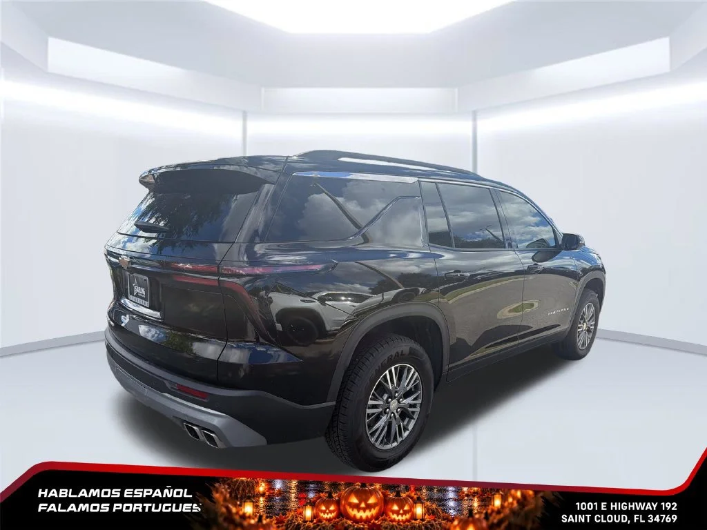 Used 2025 Mosaic Black Metallic Chevrolet LT image 5