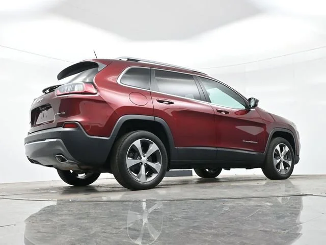 Used 2019 Velvet Red Pearlc Jeep Limited image 31
