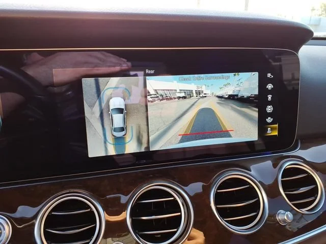 Used 2023 White Mercedes-Benz 4MATIC® image 28