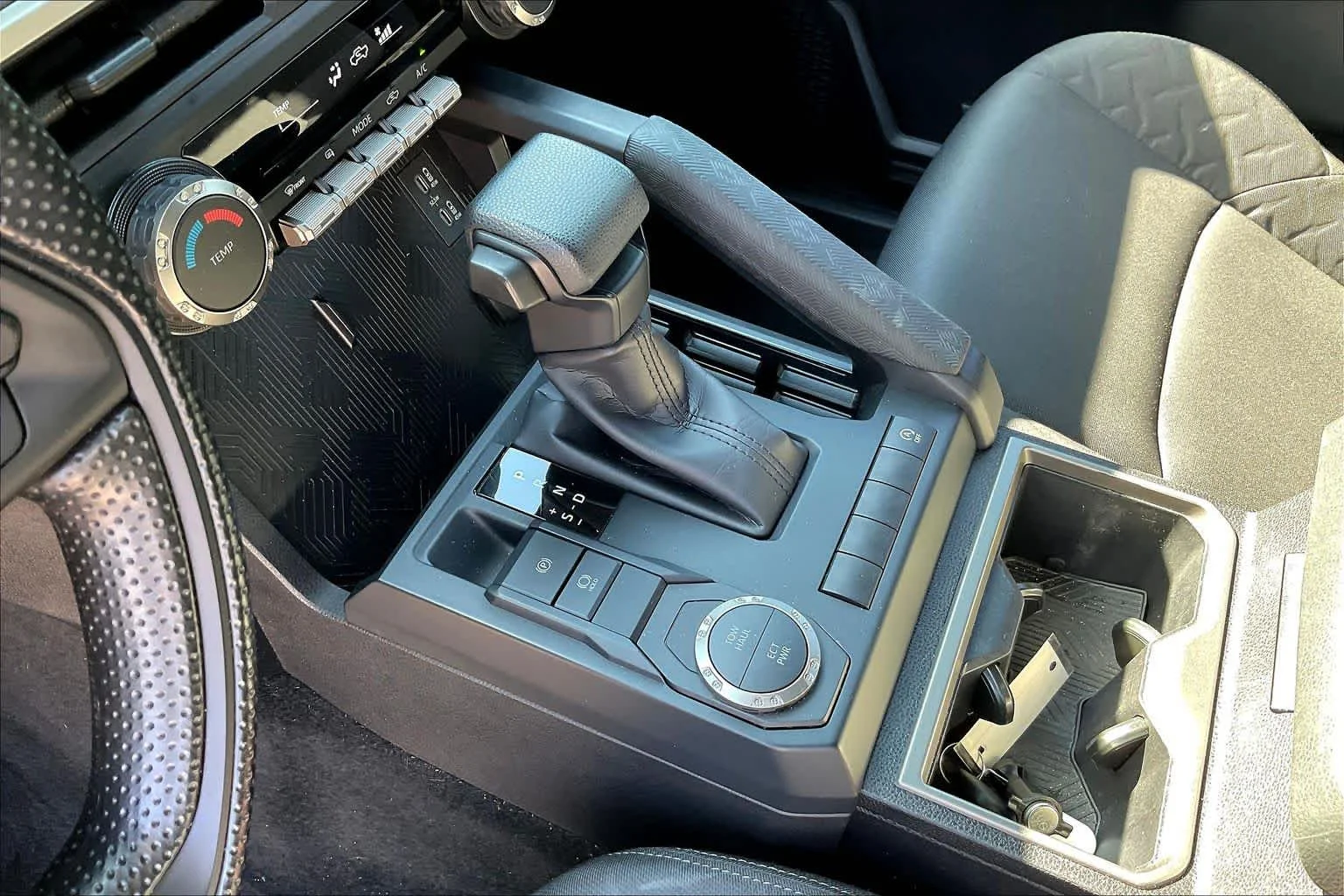 Used 2025 Ice Cap Toyota SR5 image 16