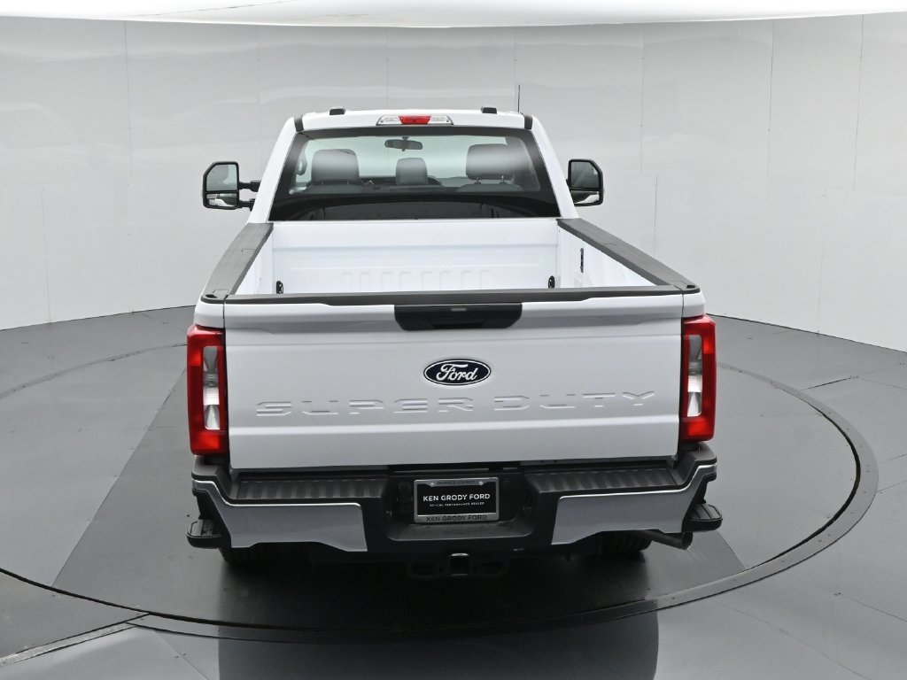 New 2027 Oxford White Ford XL image 36
