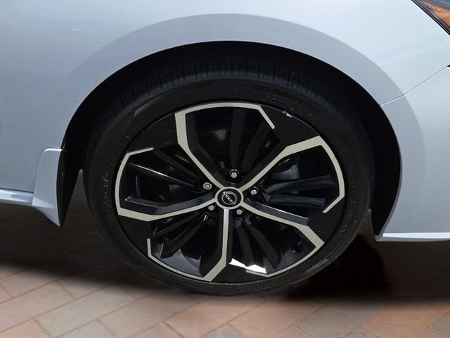 Used 2024 Gray Nissan 2.5 SR image 17