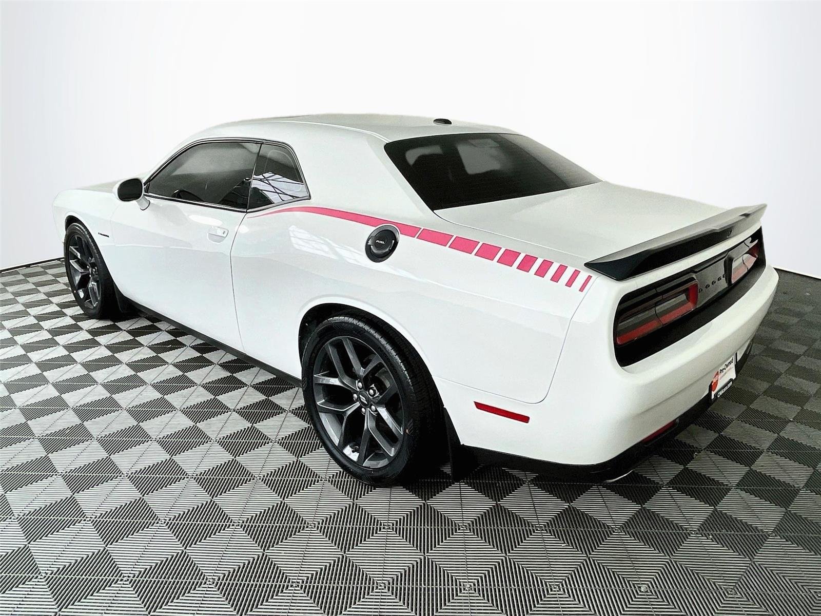 Used 2020 White Knuckle Clearcoat Dodge R/T image 6