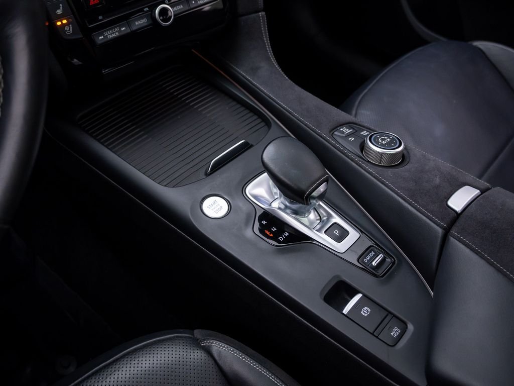 Used 2019 Black Obsidian INFINITI ESSENTIAL image 13