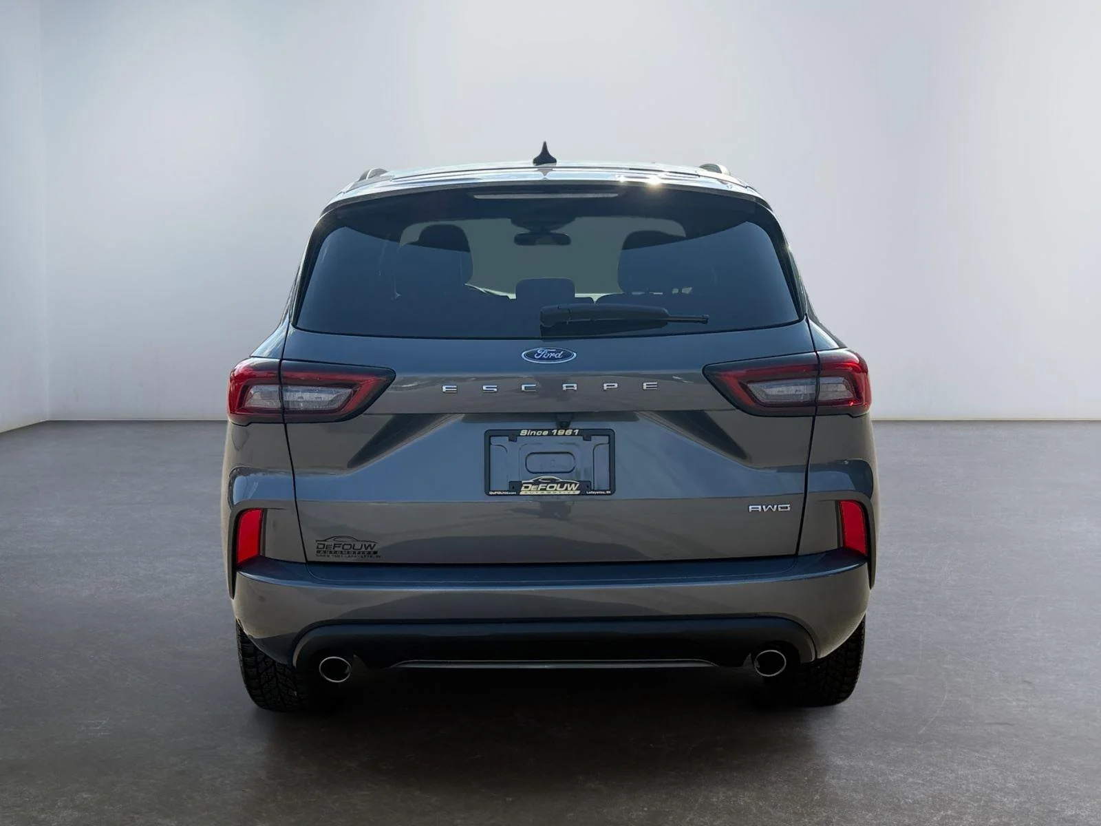 Used 2023 Carbonized Gray Ford ST-Line image 4