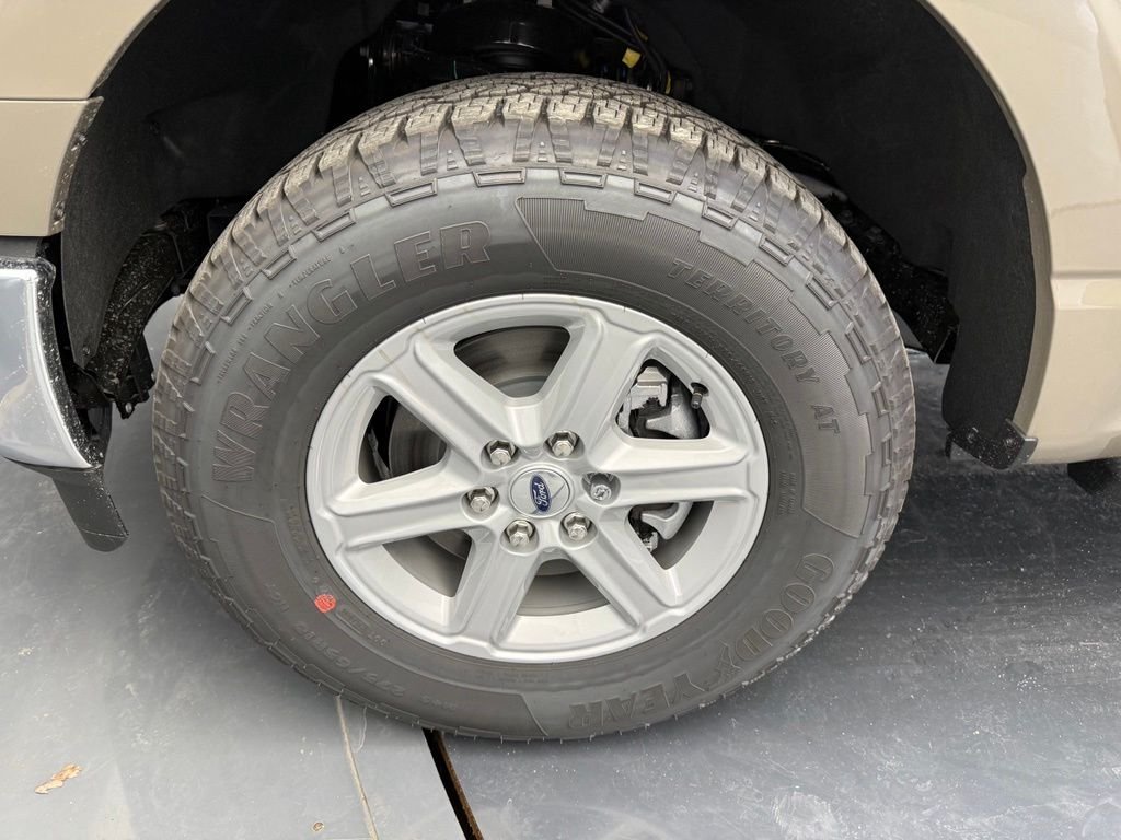 New 2026 Marsh Gray Ford XLT image 40