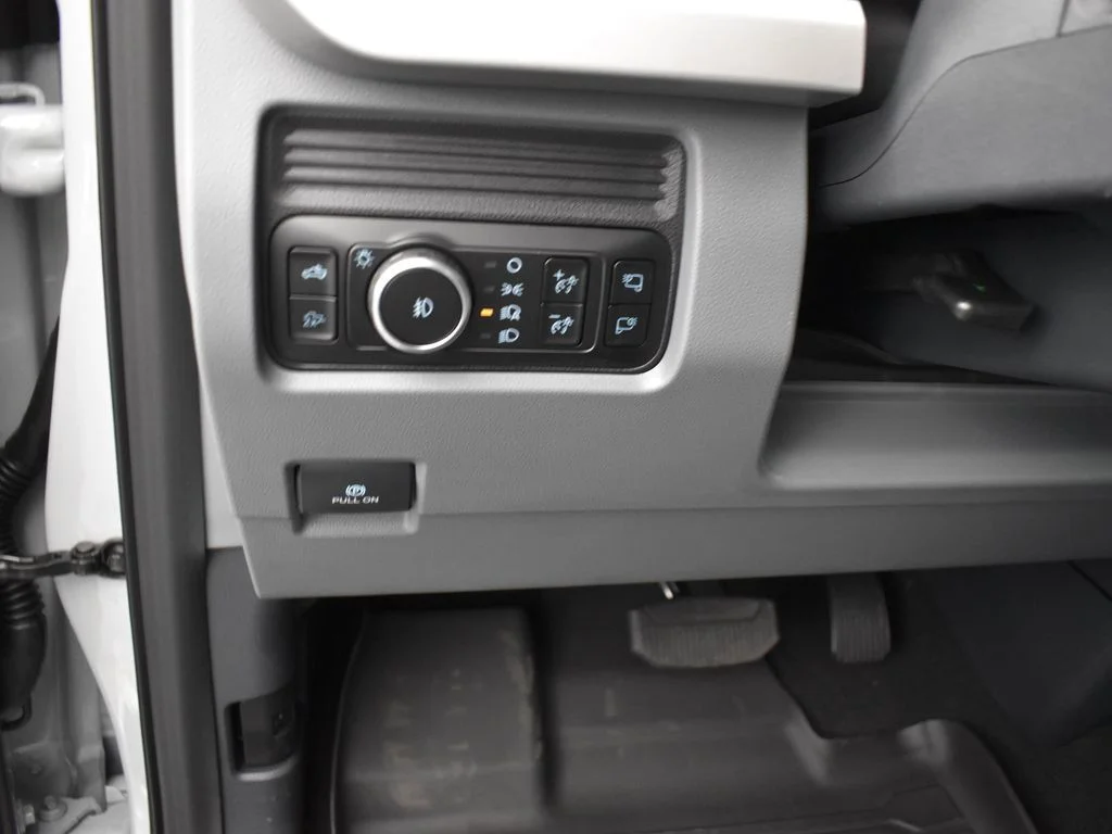 New 2026 White Ford XLT image 13