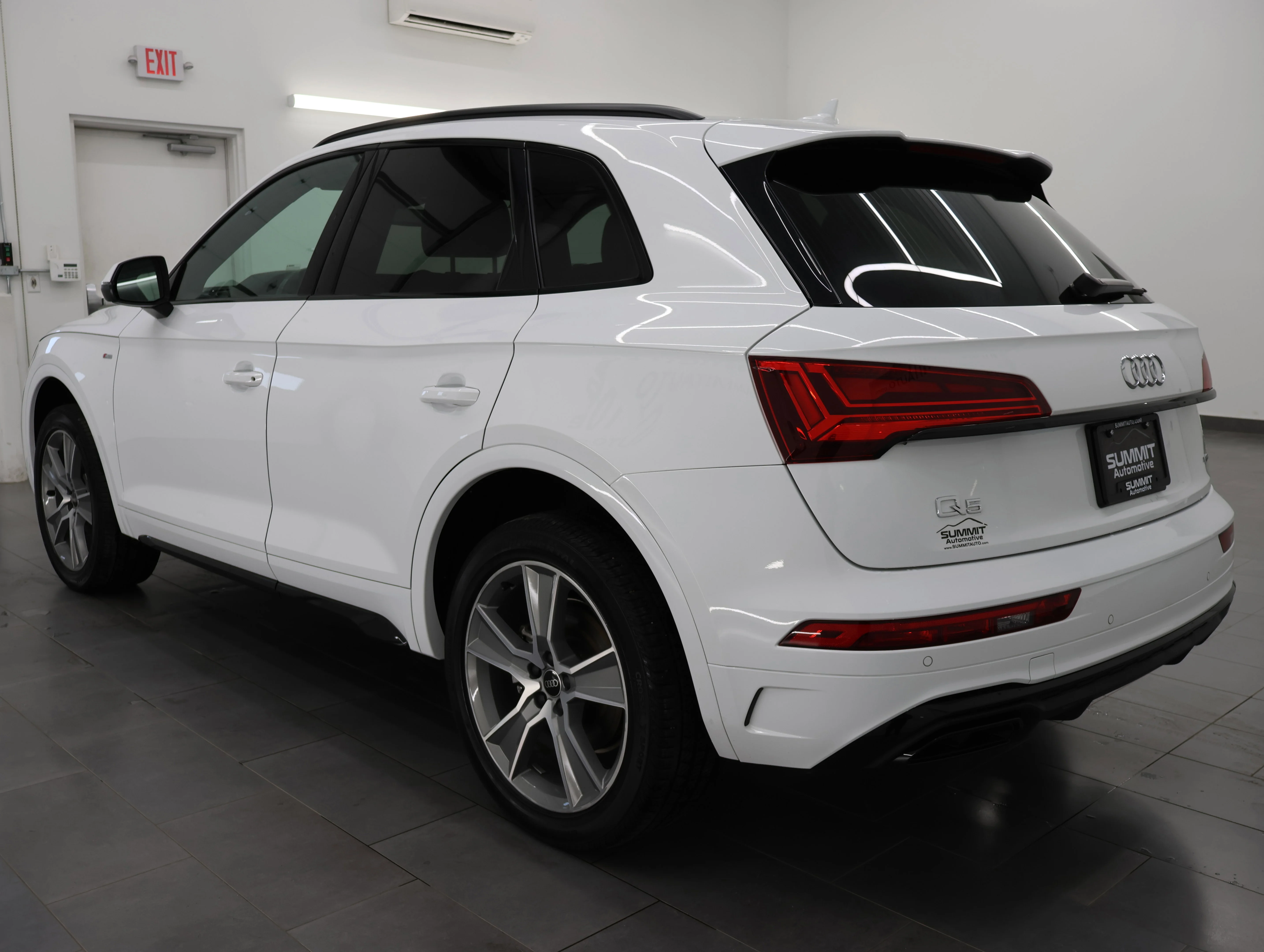 Used 2025 Arkona White Audi 45 S line Premium image 6