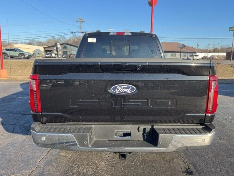 New 2026 Agate Black Metallic Ford XLT image 5
