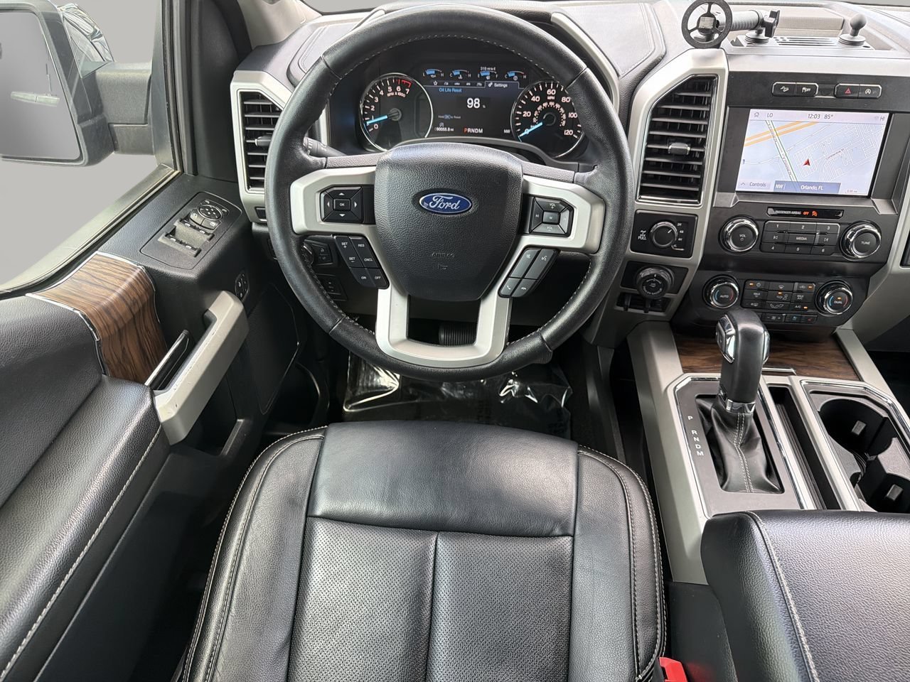 Used 2019 Magnetic Ford Lariat image 13