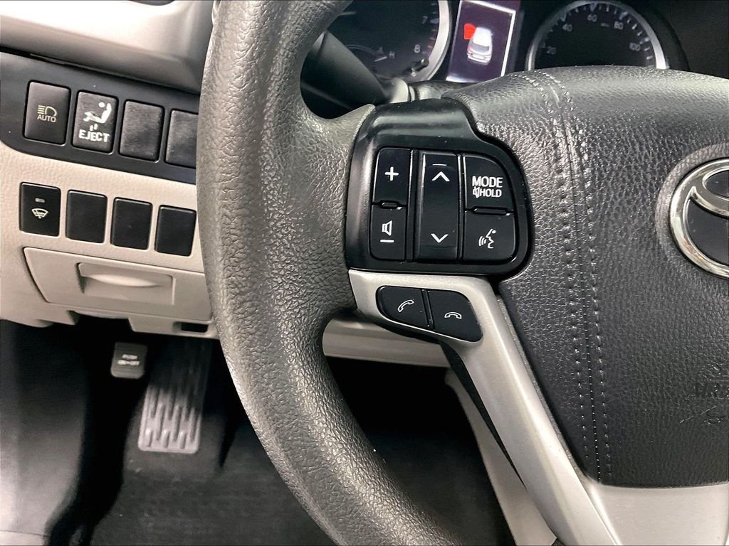 Used 2019 Gray Toyota LE image 23