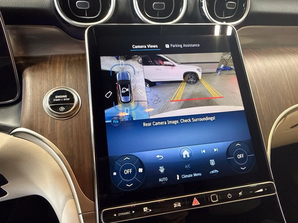 New 2027 Polar White Mercedes-Benz GLC 300 image 34