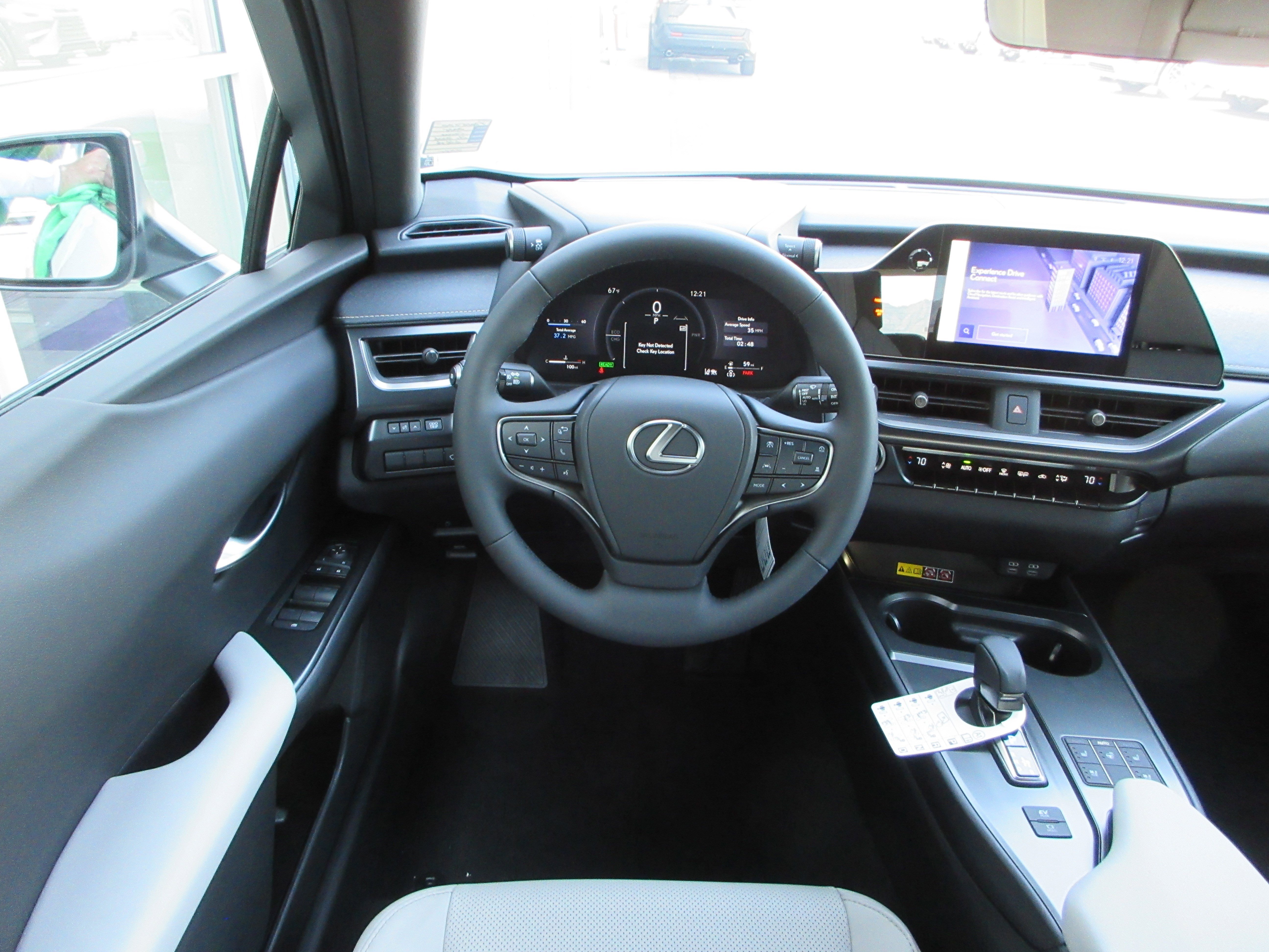 New 2026 Ultra White with Obsidian roof Lexus F SPORT DESIGN AWD image 31