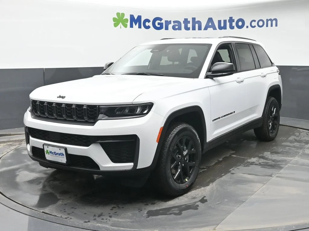 New 2026 White Jeep Altitude image 22