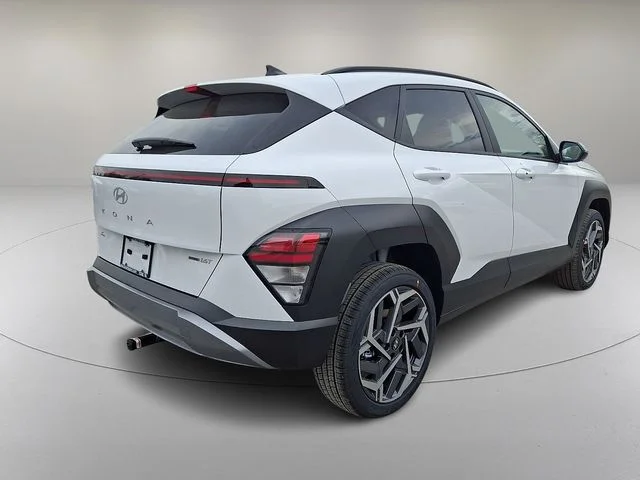 New 2026 White Hyundai SEL Premium image 7