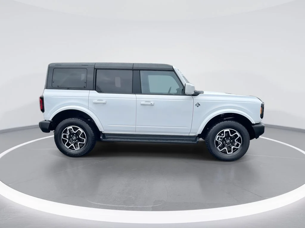 Used 2025 White Ford Outer Banks image 9