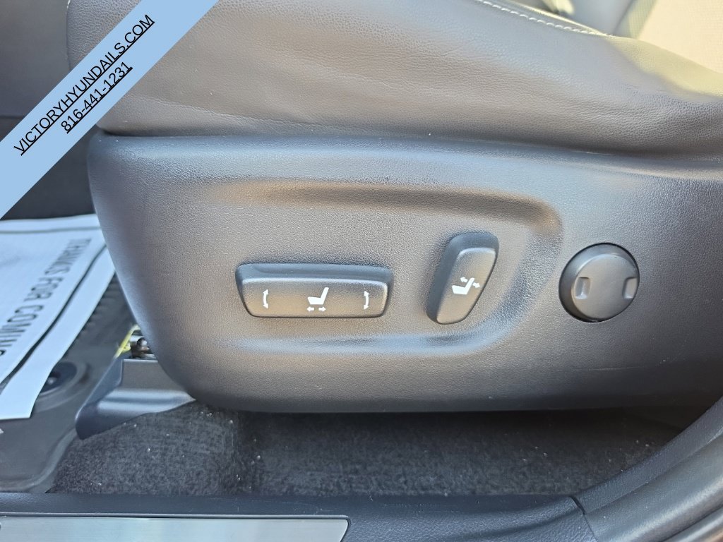 Used 2015 Red Lexus 200t image 14