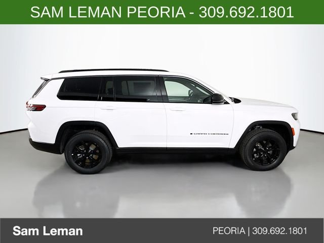 New 2026 Bright White Clear-Coat Exterior Paint Jeep Altitude image 8