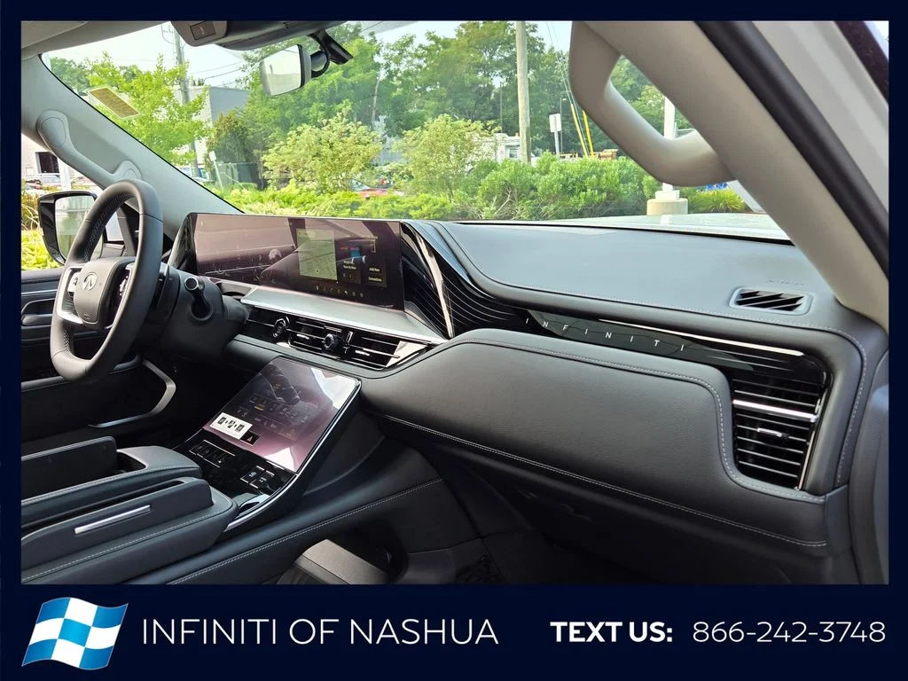 New 2027 RADIANT WHITE INFINITI Luxe 4WD image 16