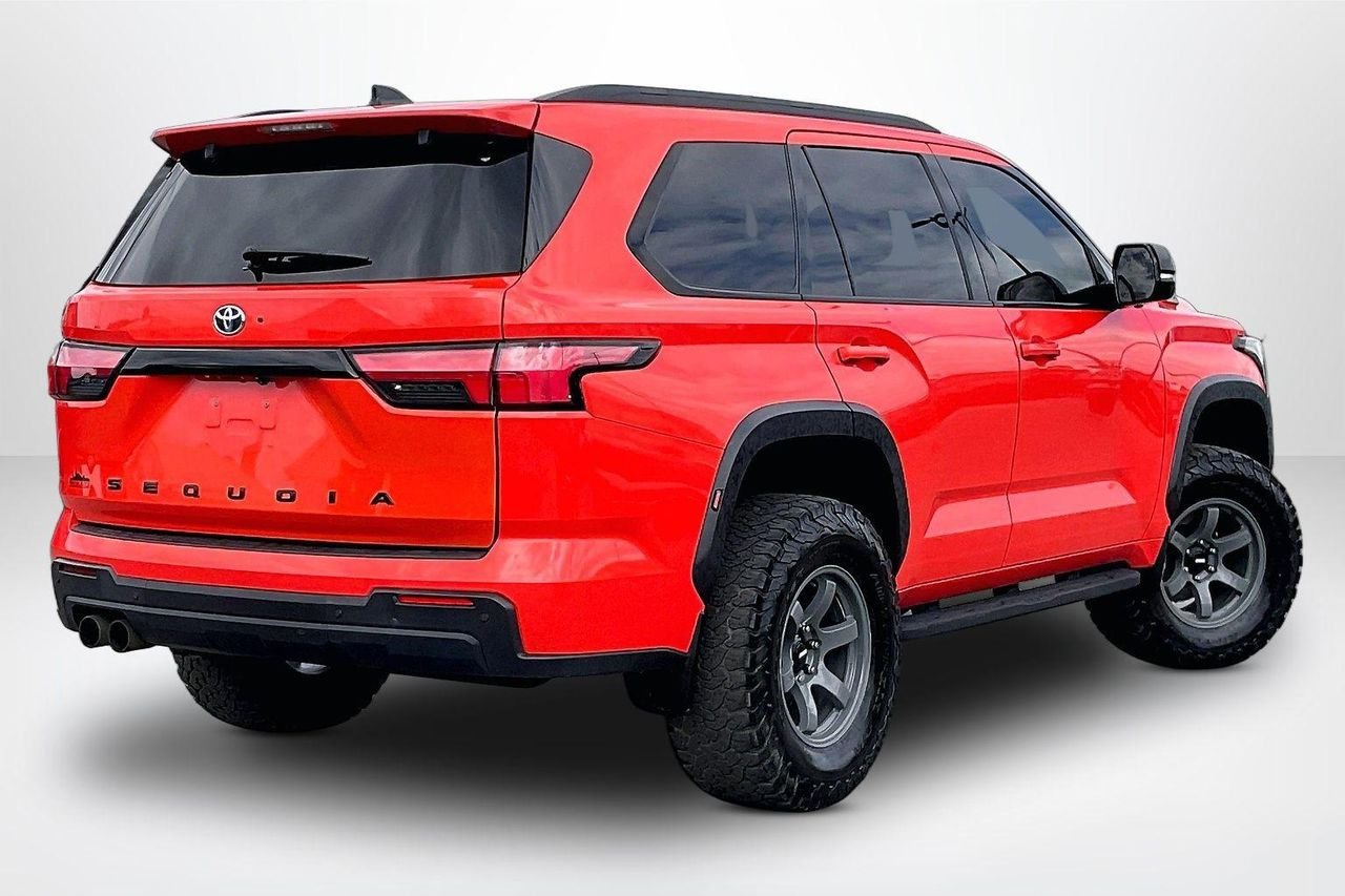 2023 Toyota Sequoia TRD Pro - Photo 6
