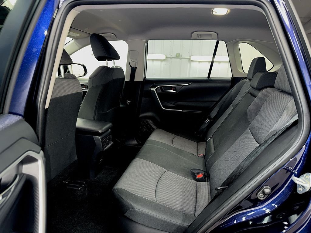 Used 2025  Toyota XLE image 20