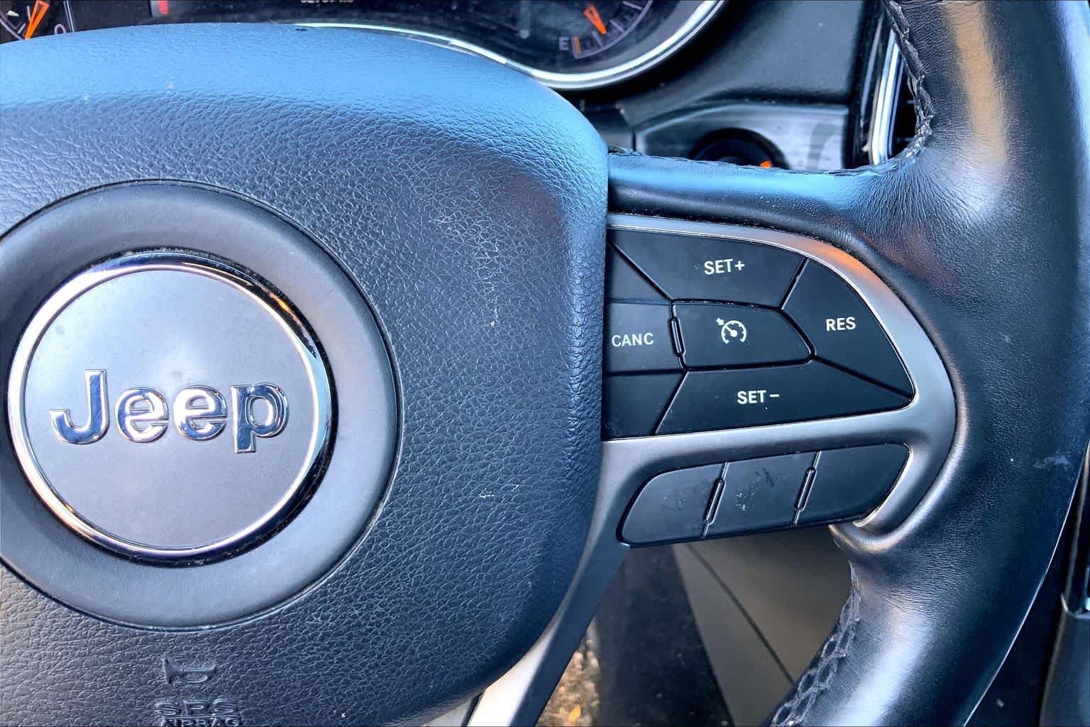 Used 2019 Billet Silver Metallic Clear Coat Jeep Limited image 25