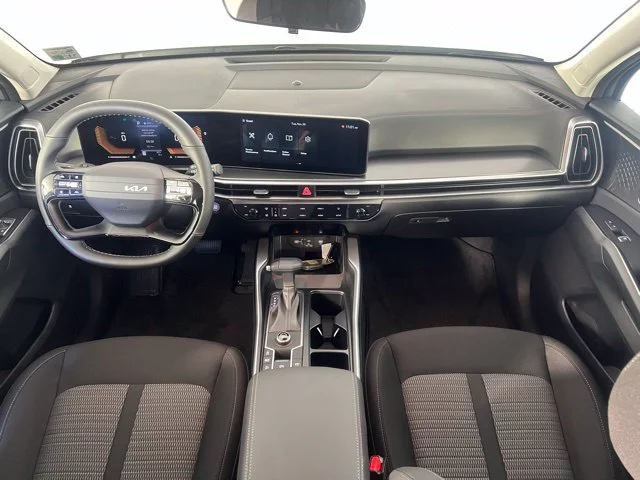 2026 Kia Sorento LX - Photo 30