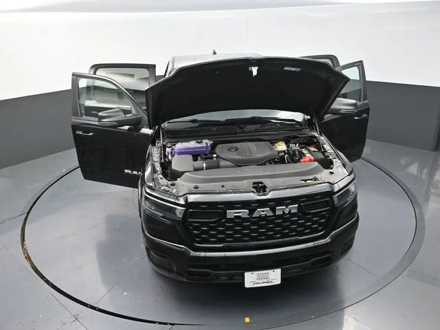 New 2026 Diamond Black Crystal Pearl-Coat Exterior Paint RAM Big Horn/Lone Star image 31