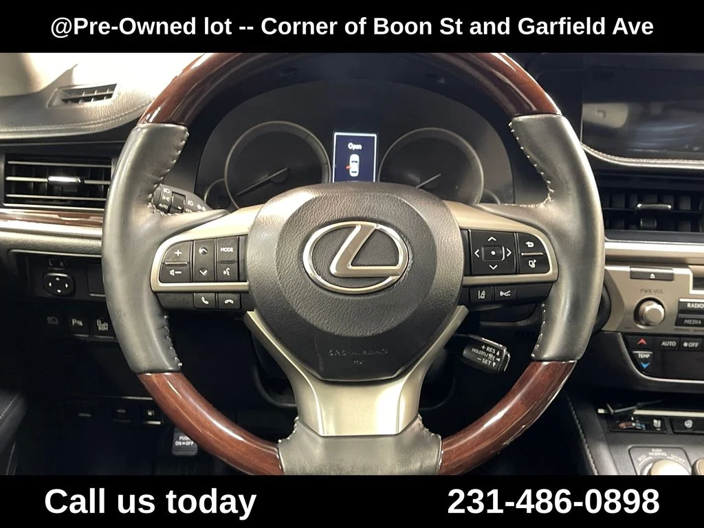 Used 2018  Lexus 350 image 20