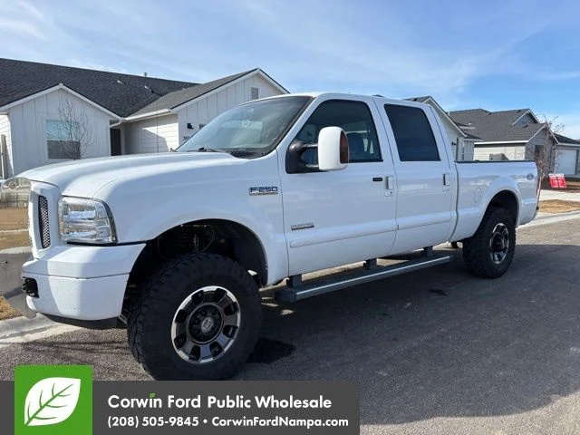 Used 2006 White Ford Lariat image 2