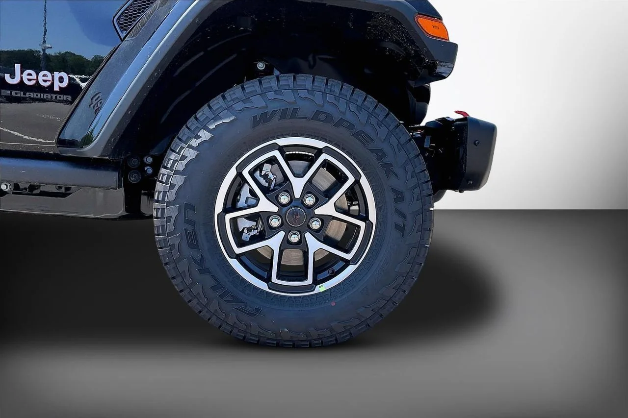 New 2026 Black Clear-Coat Exterior Paint Jeep Rubicon X image 32