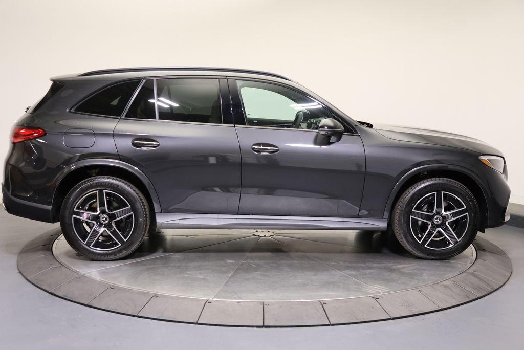 Used 2027  Mercedes-Benz GLC 300 image 8