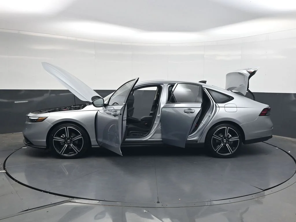 Certified Used 2026 Solar Silver Metallic Honda SE image 72