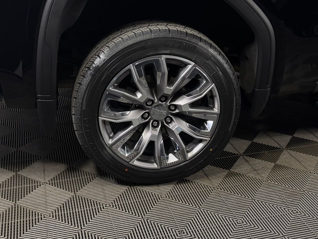 Used 2024 Onyx Black GMC Denali image 11