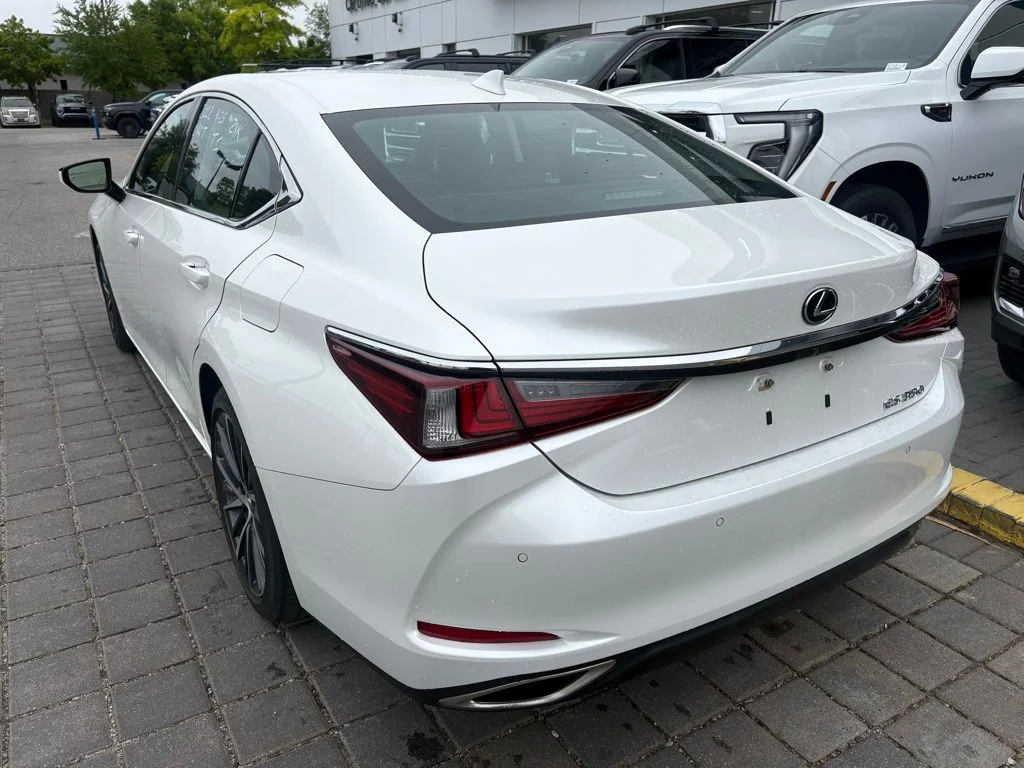 Used 2022 White Pearl Lexus 350 image 8