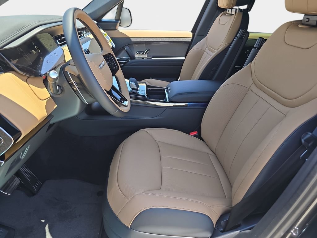 New 2026 Carpathian Grey Land Rover Dynamic SE image 16