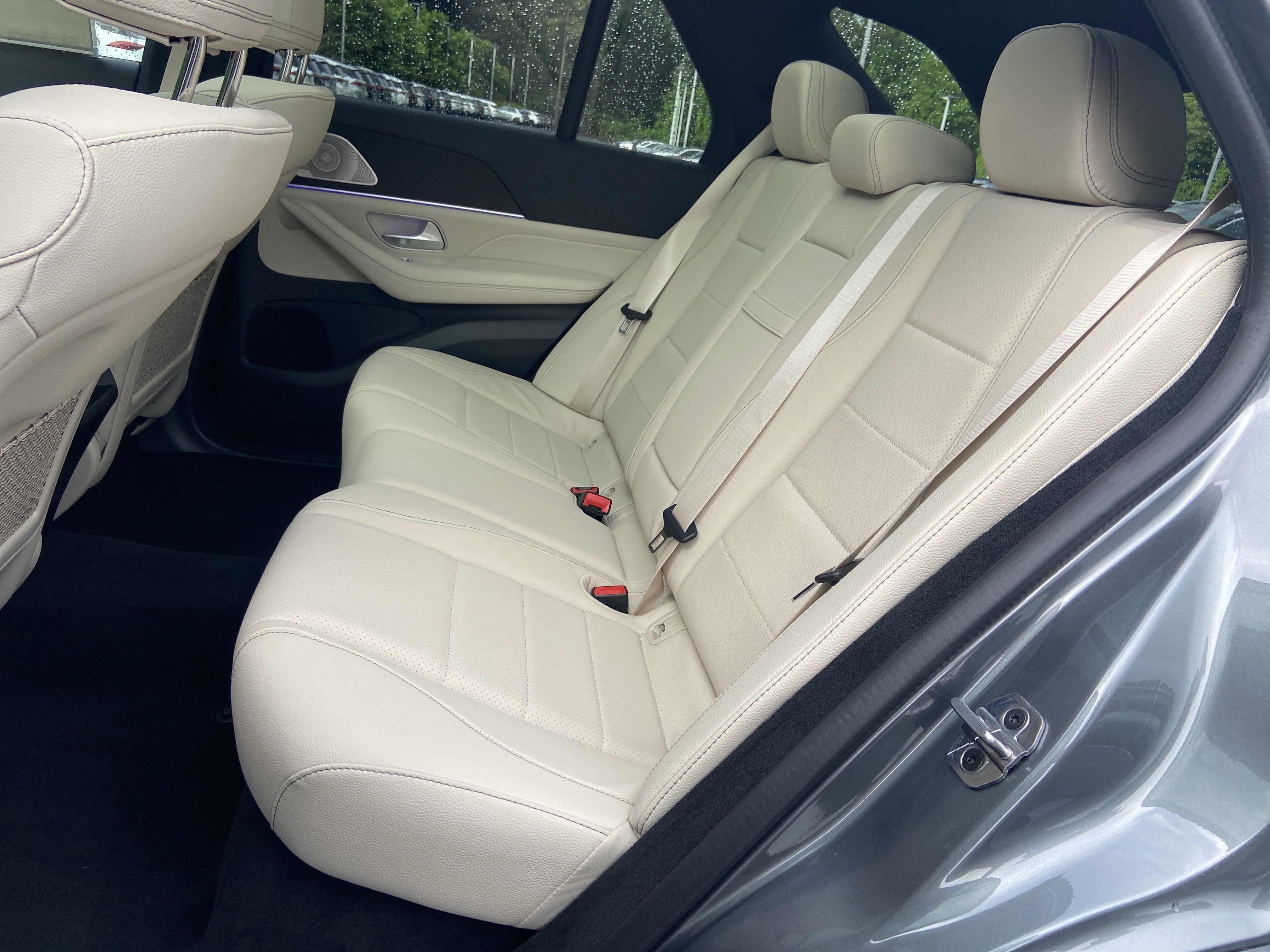 New 2026 Selenite Grey Metallic Mercedes-Benz GLE 450 4MATIC® SUV image 36