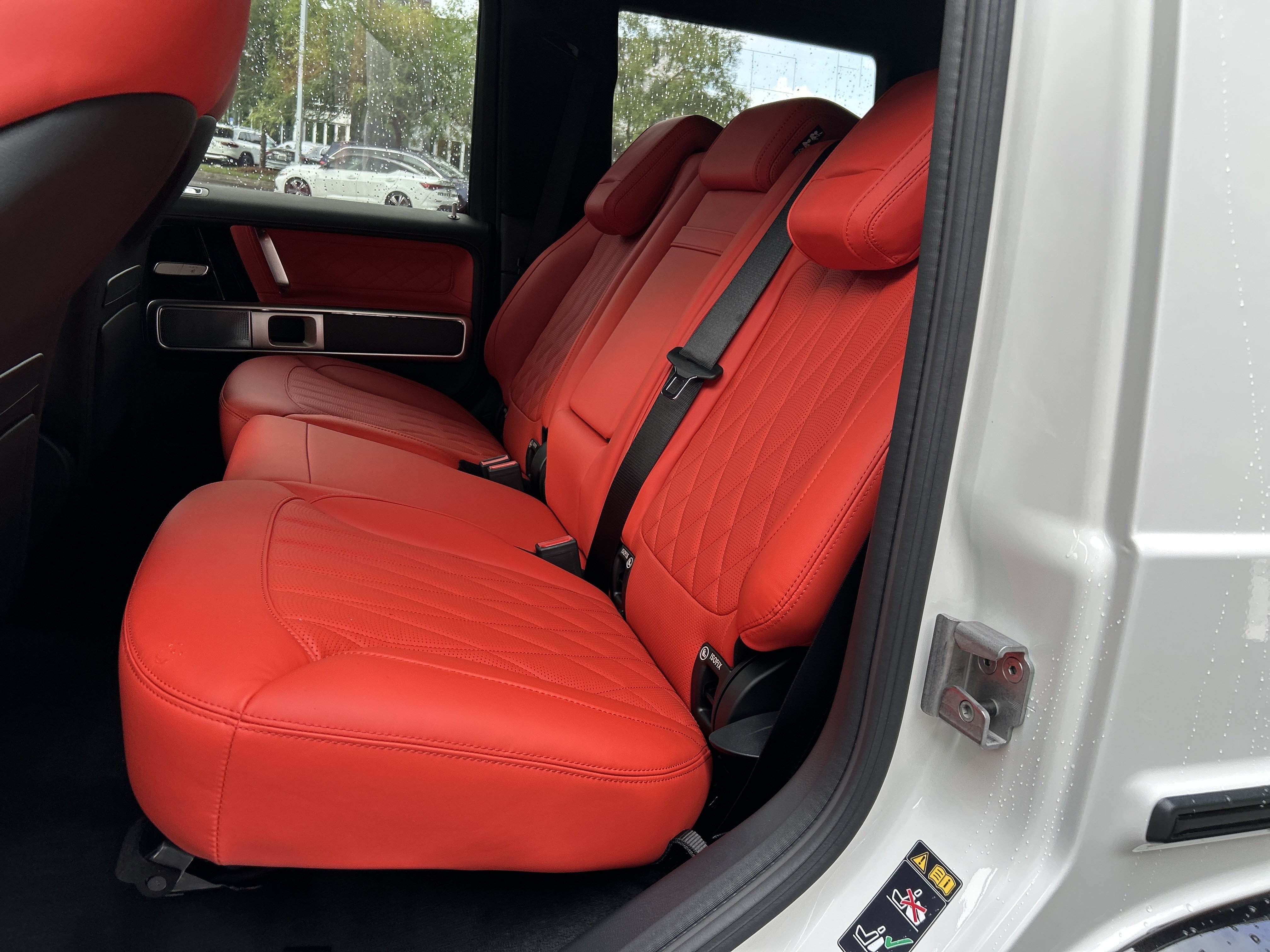 New 2027 MANUFAKTUR Moonlight White Metallic Mercedes-Benz AMG® G 63 SUV image 36