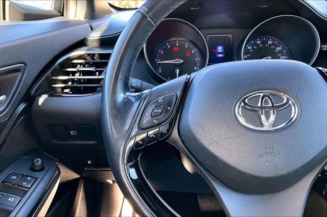 Certified Used 2018 RUBY FLARE PEARL Toyota  image 24